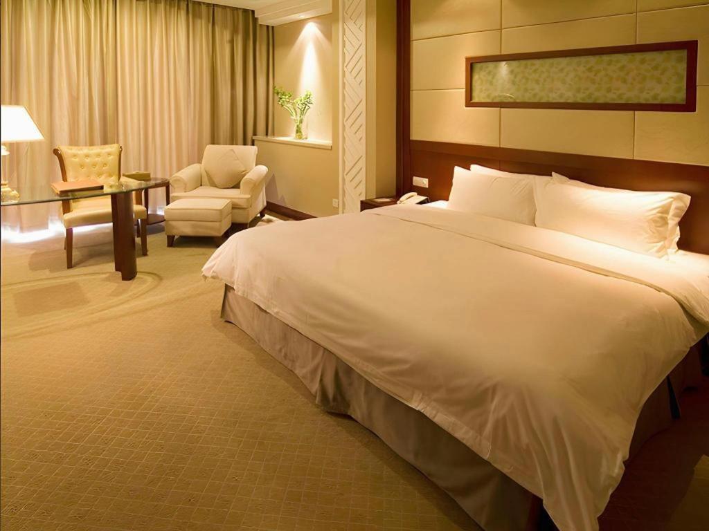 Nanchang Galactic Peace International Hotel Kültér fotó